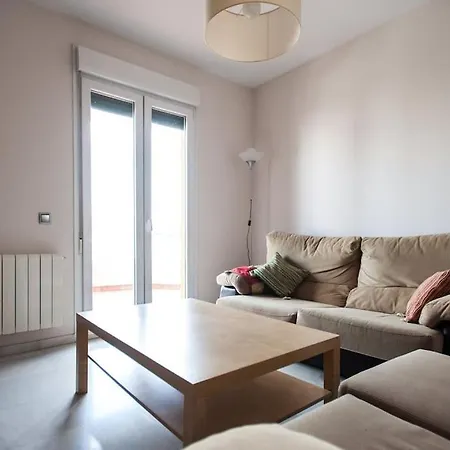 Appartement Amplio Piso En Nervion, Excelente Zona De La Ciudad.