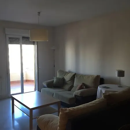 شقة Amplio Piso En Nervion, Excelente Zona De La Ciudad.