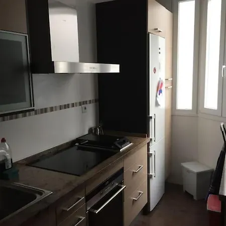 Apartamento Amplio Piso En Nervion, Excelente Zona De La Ciudad. Sevilla